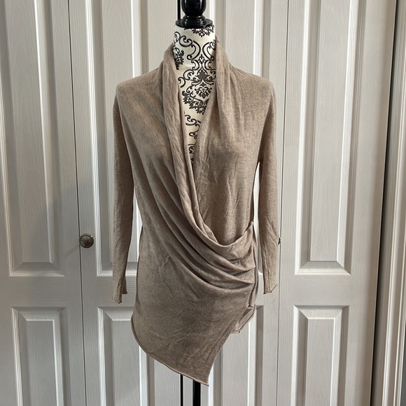 Alice + Olivia Knit Wrap Cardi Small - Picture 3 of 9